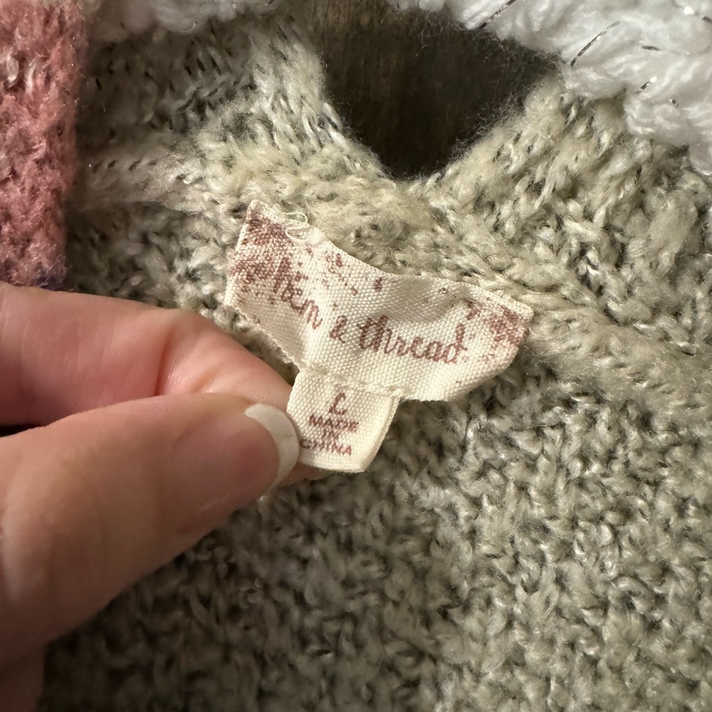 Hem & Thread Cardigan - Picture 4 of 4